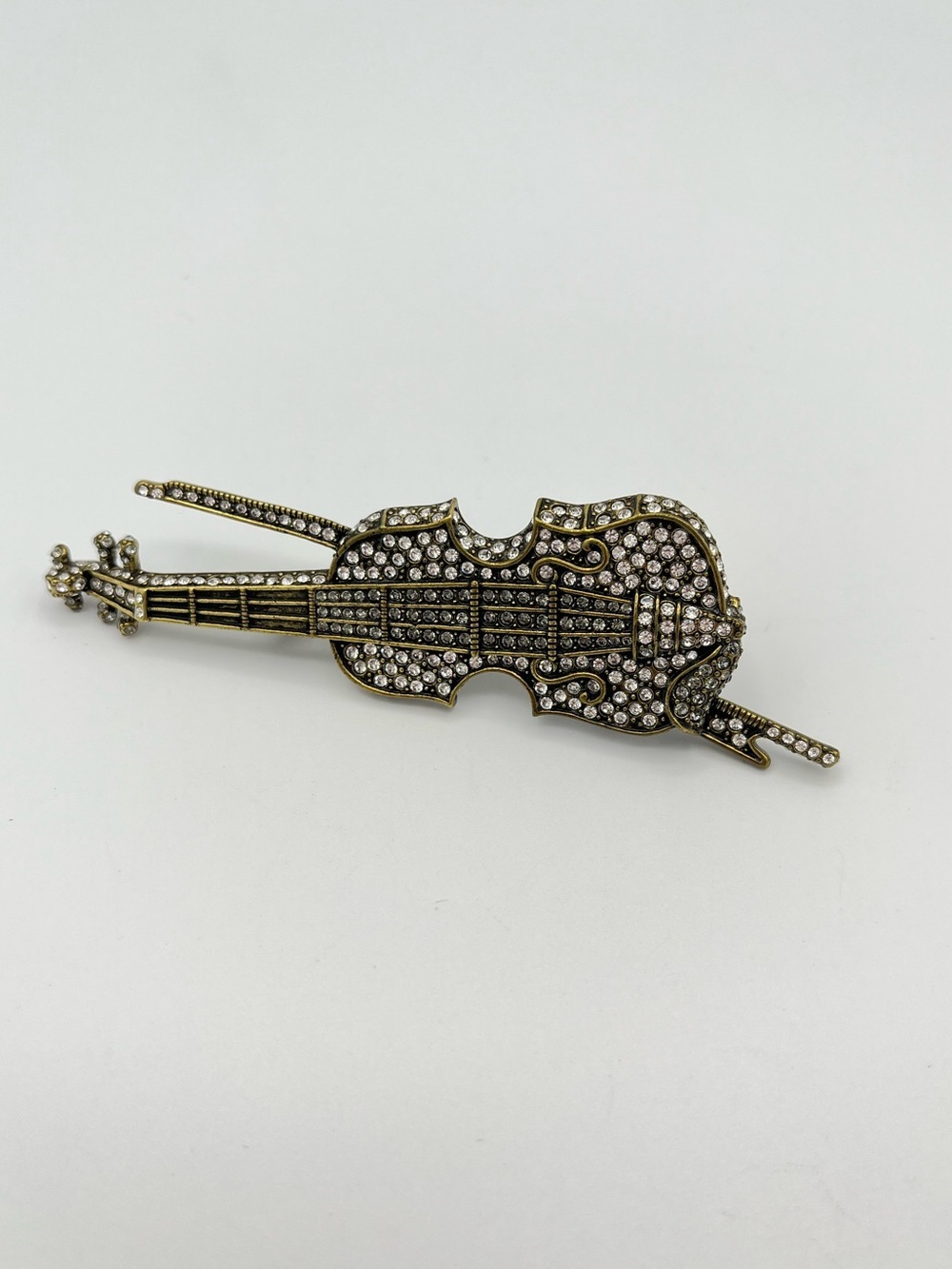 Heidi Daus Signed Crystal Violin Musical Instrument Brooch Pin